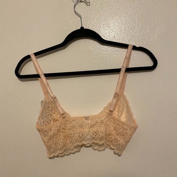 ๐ค 3/$30 Bras ๐ค Light pink lacy bralette NWT - Picture 6 of 6